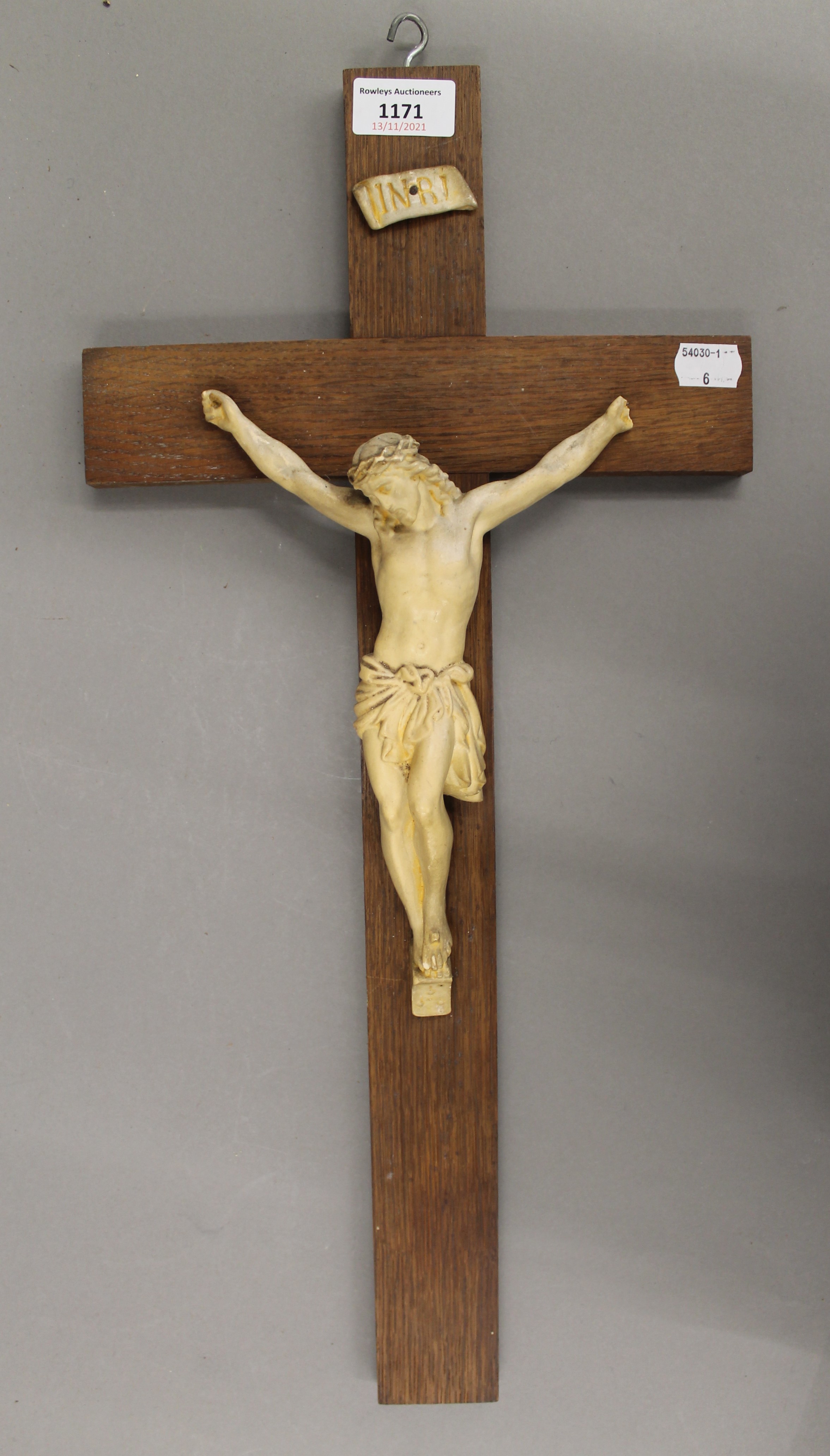A collection of various crucifixes. The largest 54 cm high. - Image 4 of 5