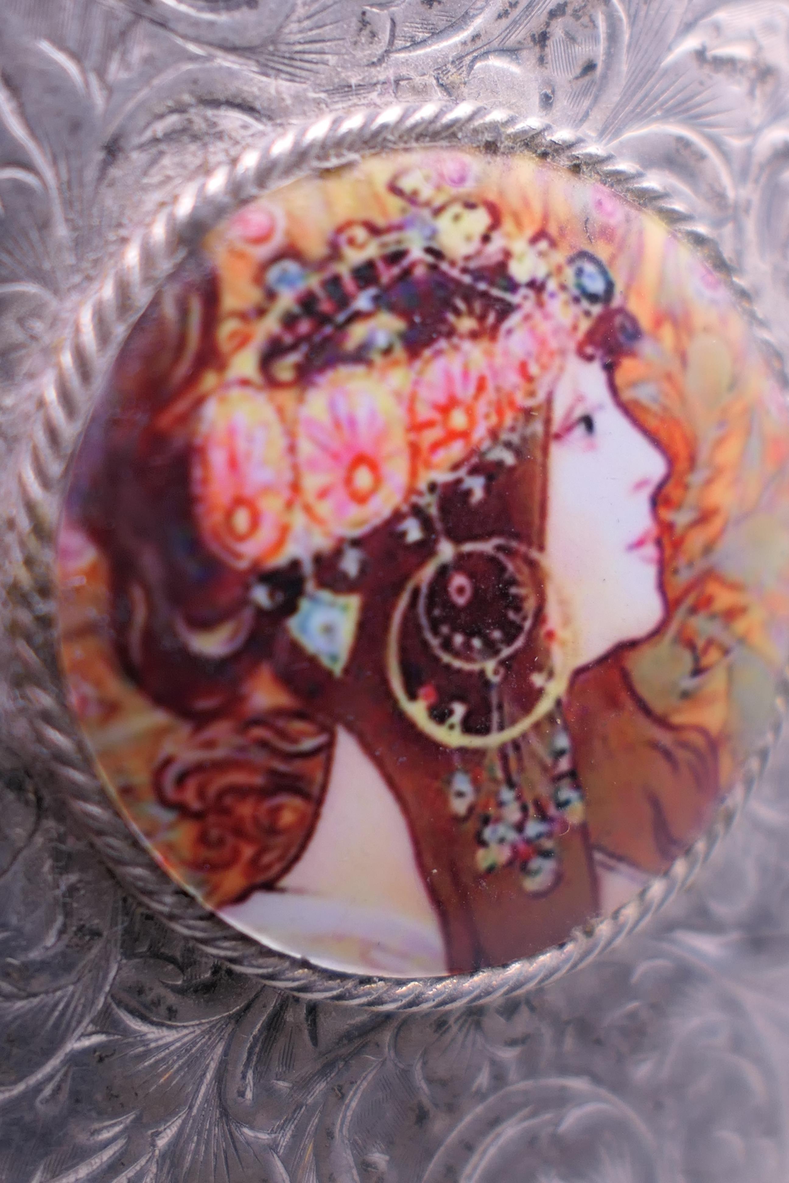 A silver cigarette case depicting a girl. 6 cm wide. - Image 6 of 7