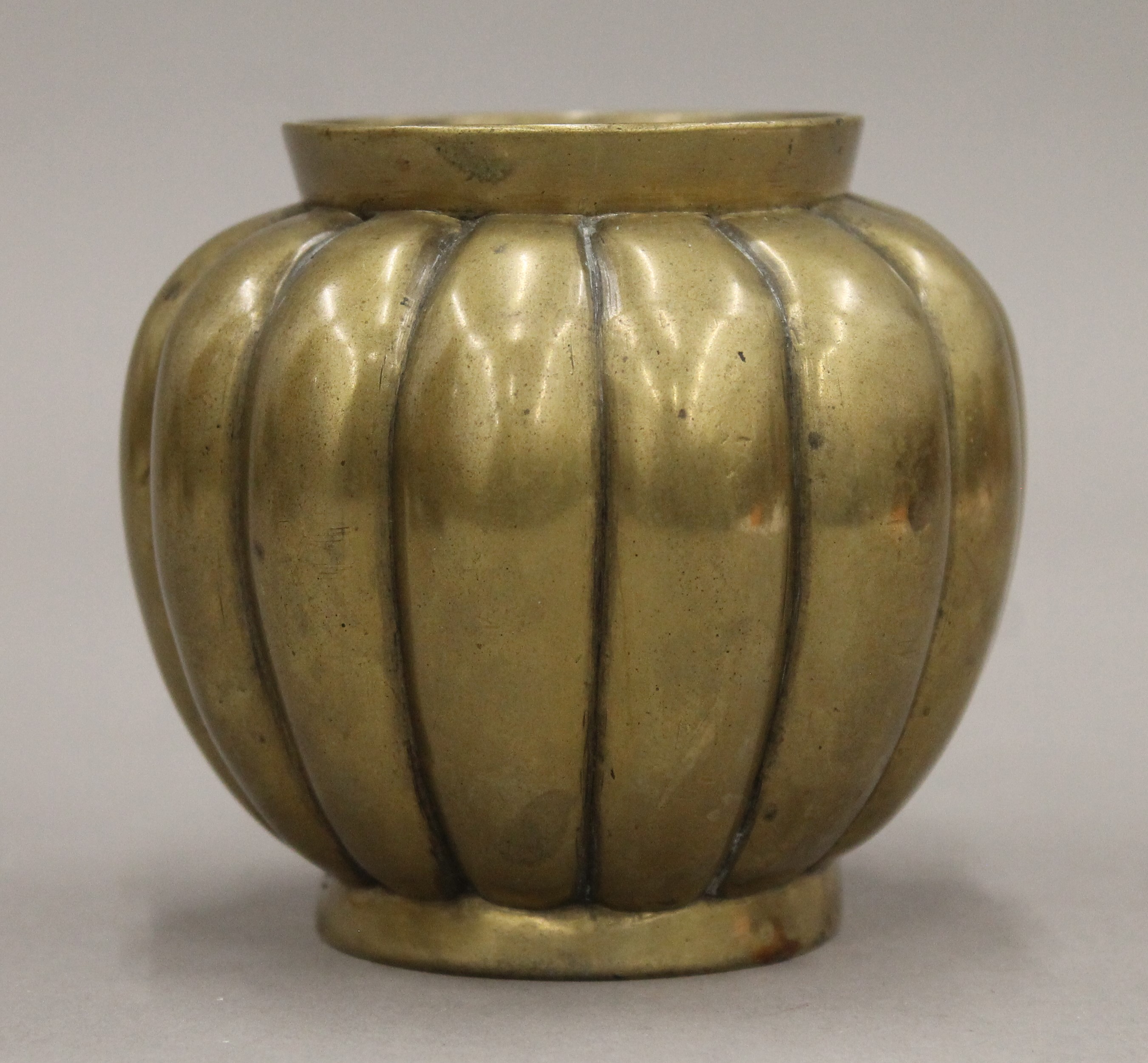 A quantity of Eastern metalware vases. The largest 14.5 cm high. - Image 10 of 14