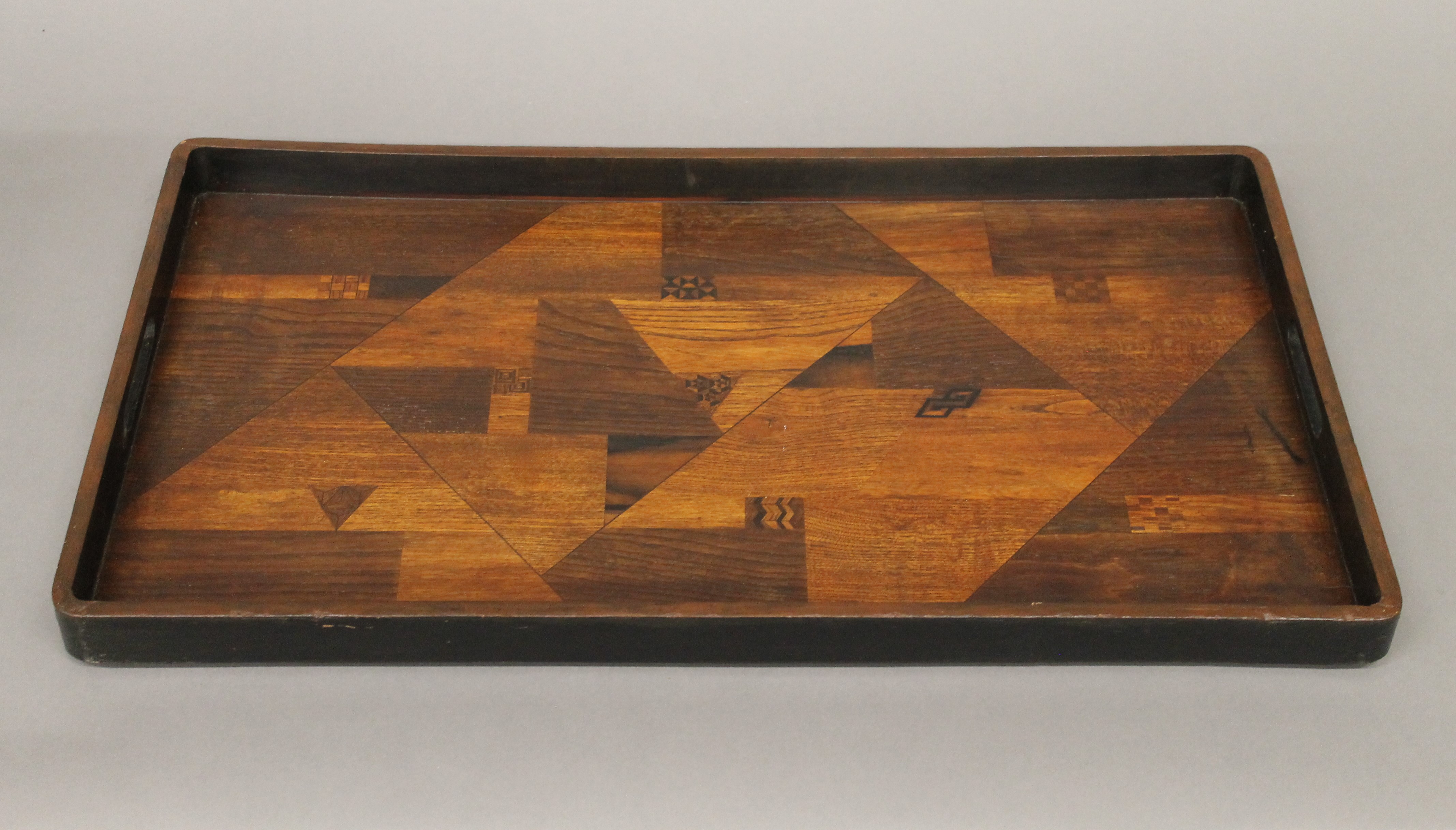 Two Japanese trays, one inlaid and one lacquered. The former 68 cm wide. - Image 4 of 6