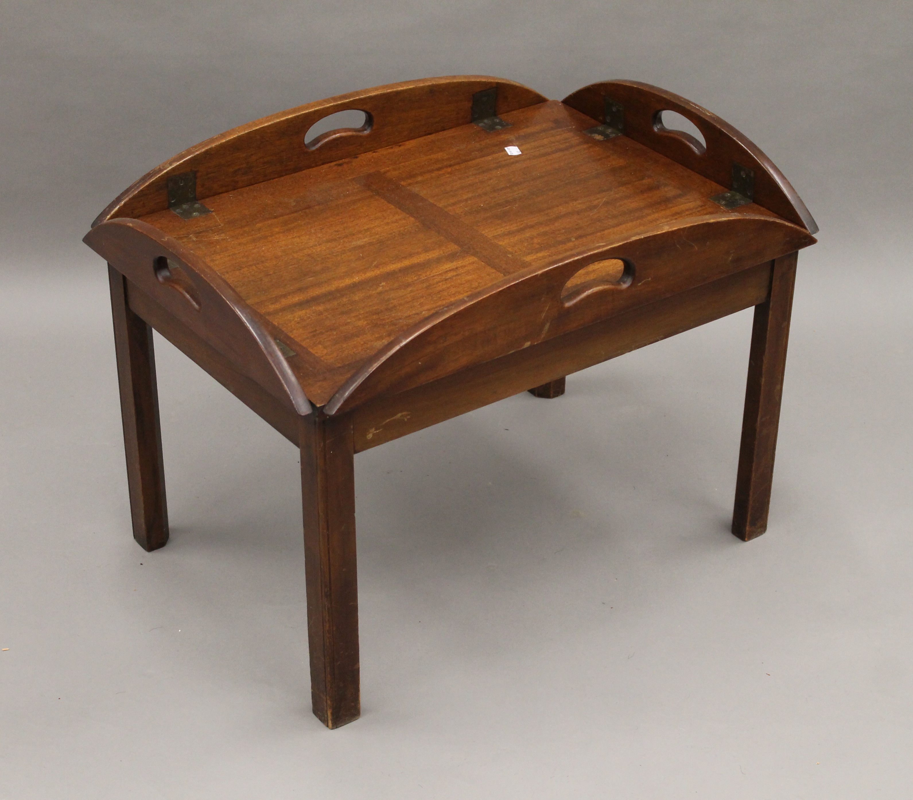 A mahogany butlers tray type coffee table. 86 cm long with flaps down. - Image 2 of 3