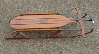 An American Flexible Flyer Airline Chief sledge. 141 cm long.