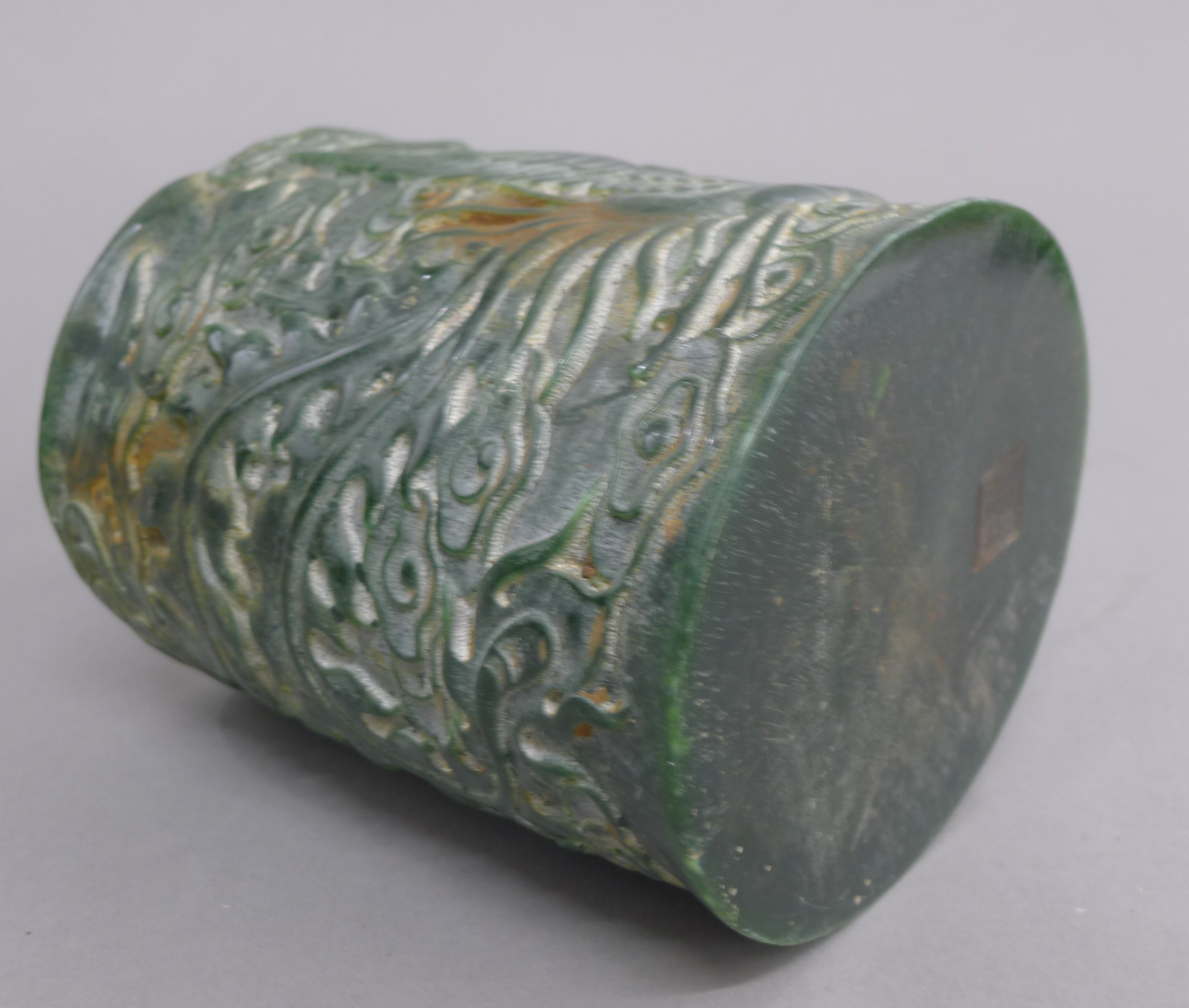 A Chinese carved jade brush pot. 15 cm high. - Image 4 of 6