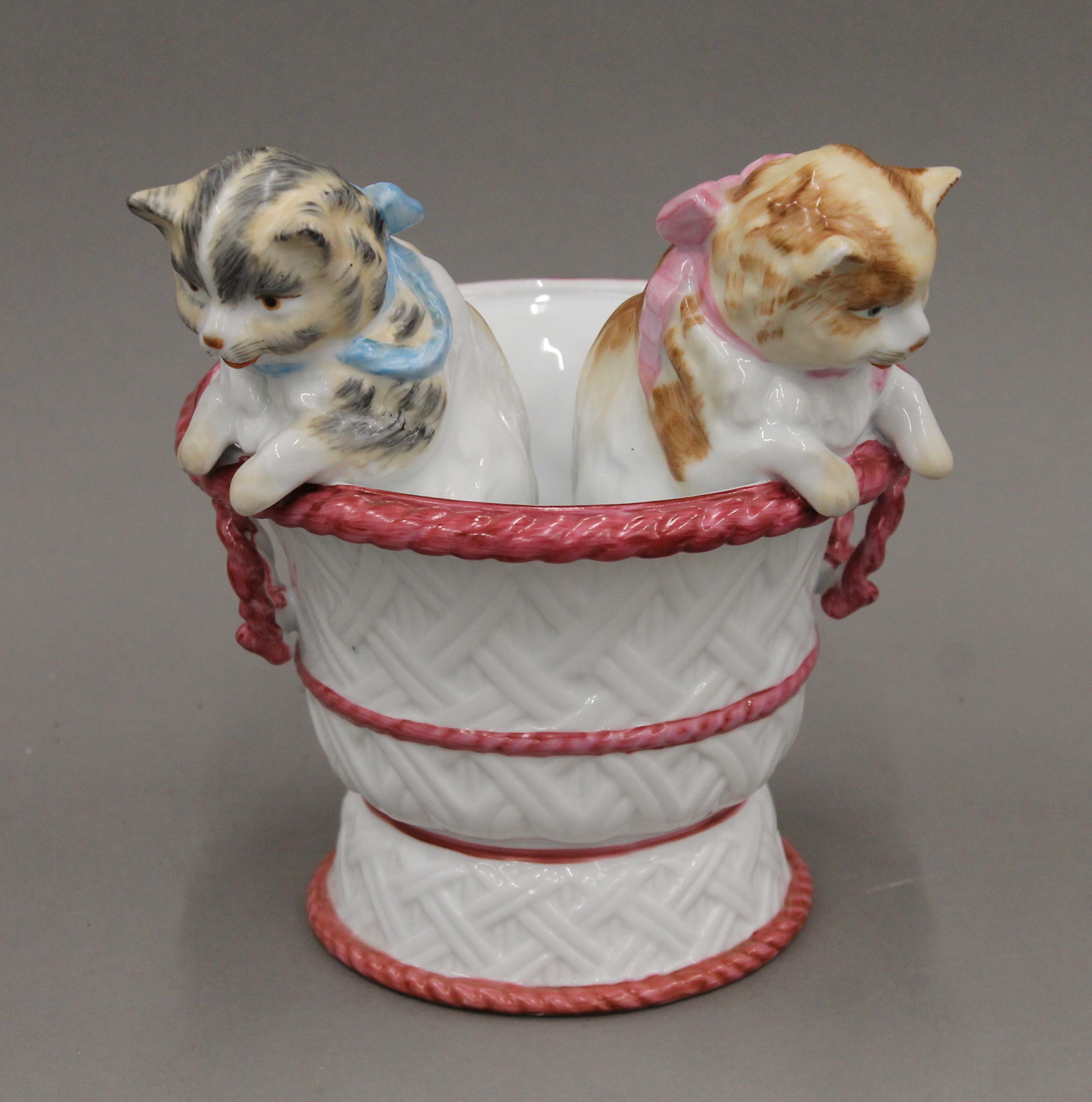 A small quantity of various pottery and porcelain, including Beswick. - Image 3 of 10