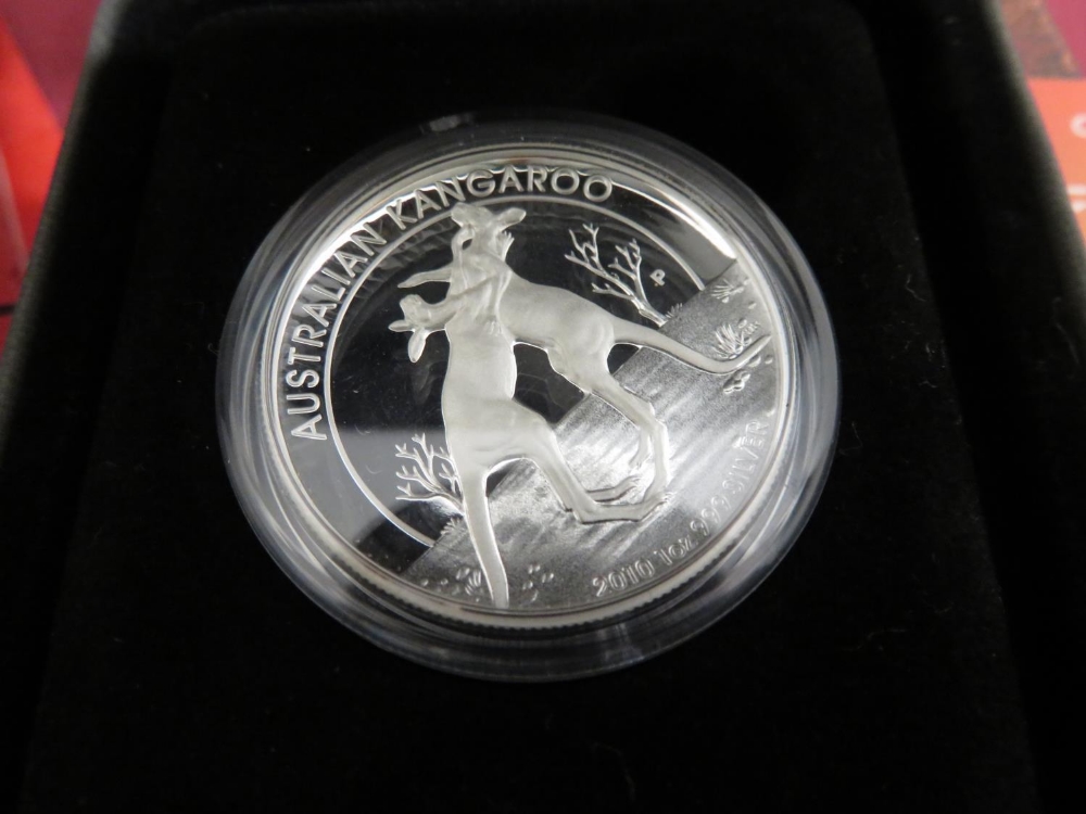 Royal Mint 2014 Lunar Year of the Horse and 2015 Lunar Year of the Sheep, UK One Ounce Silver - Image 3 of 4