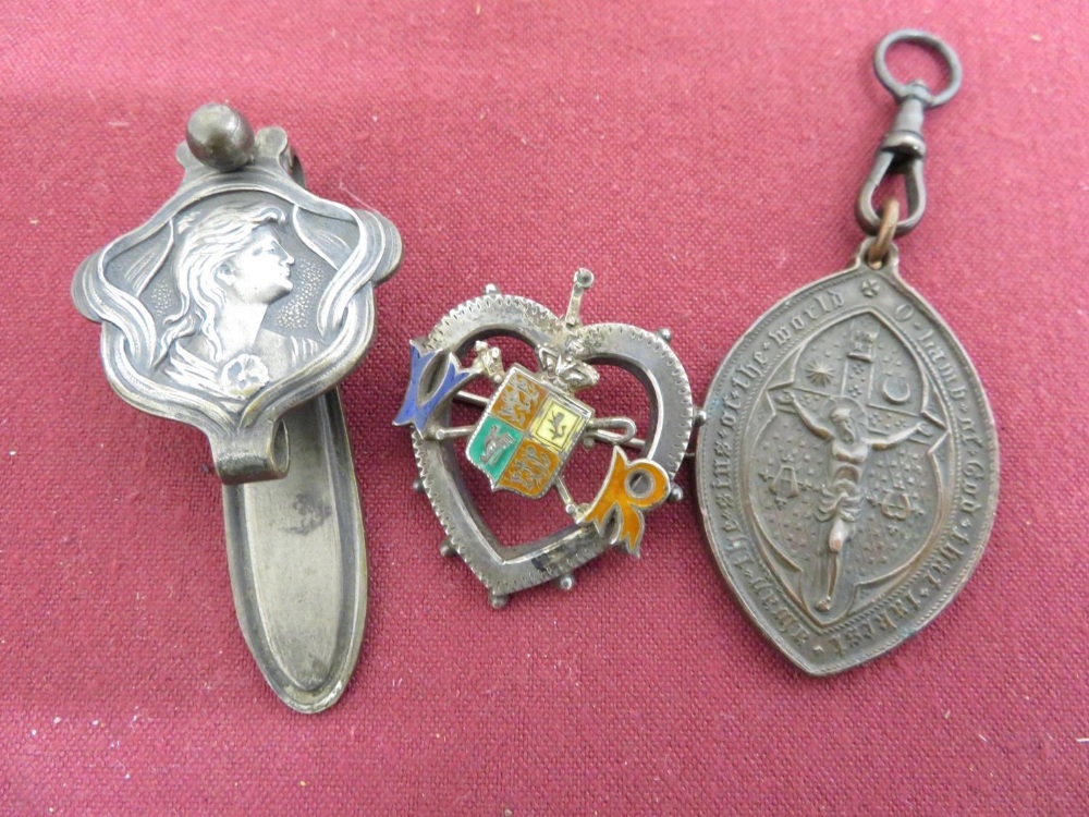 Art Nouveau silver plated Chatelaine clip L6cm, a Victorian white metal & enamel brooch and a