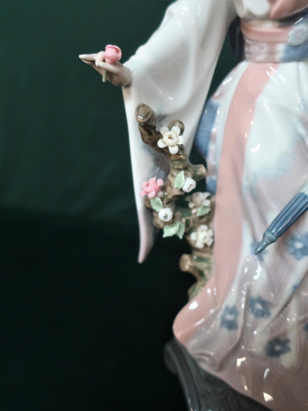 Lladro figurine 1451 "Teruko" in original box, H28cm. - Image 3 of 3
