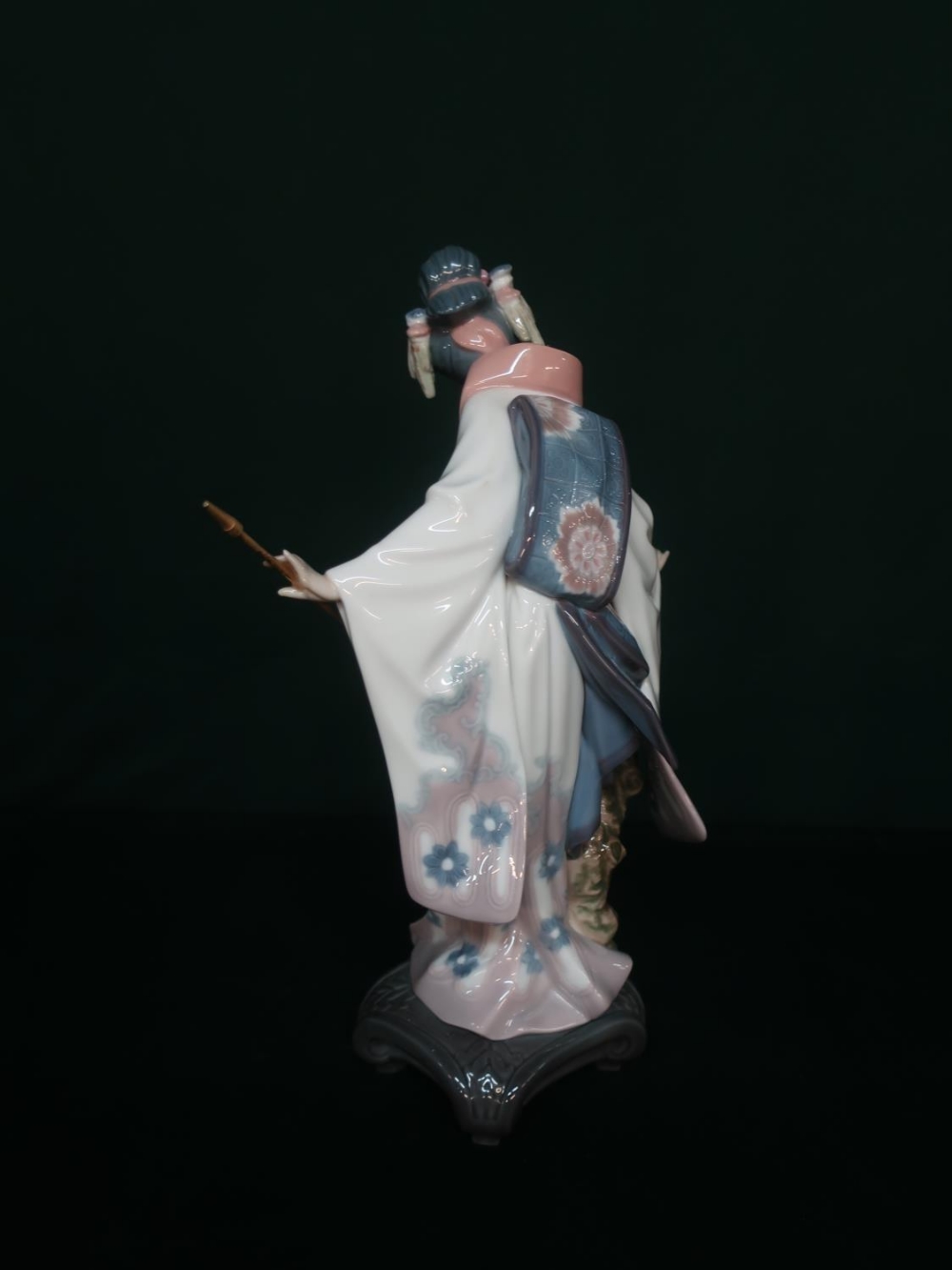 Lladro figurine 1451 "Teruko" in original box, H28cm. - Image 2 of 3