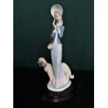 Lladro figurine 1537 "Stepping Out", in original box. H34cm, including base.