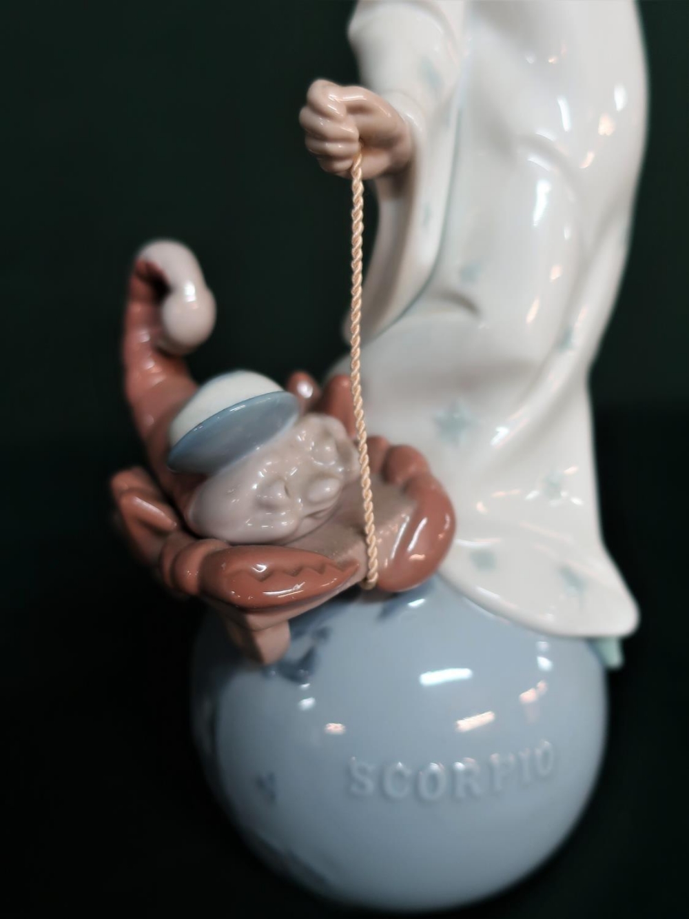 Lladro figurine 6225 "Scorpio" in original box, H28cm. - Image 3 of 3