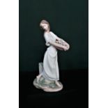 Lladro Privilege figurine 7704 ''Gardens Of Athens'' in original box, H25cm.