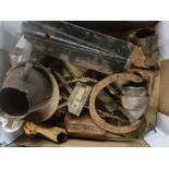 Collection of WW1 battle field relics including horse shoes, single spur, .303 shell casing,