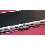 Aluminum flight gun case with padded interior (132cm x 39cm x 12cm)