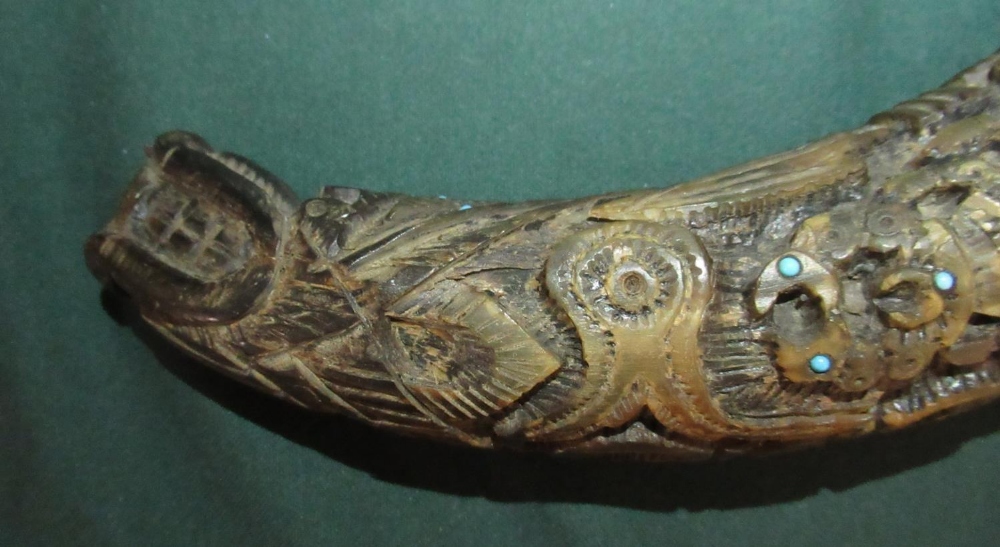 18th/19th C Tibetan powder horn carved in the shape of a mythical creature with other decorations - Image 2 of 2