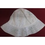 White cotton Bukta sun hat signed by 1974 Pakistan Cricket touring team including Asif Iqbal,