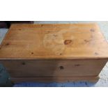 Pine blanket box with hinged top, on shaped apron with bracket feet, W90cm H43cm D47cm