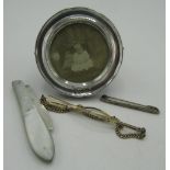 Victorian Mother of Pearl soft fruit knife with hallmarked silver blade, Birmingham 1890, an Edw.Vll