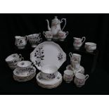 Royal Albert "Queens Messenger" part dinner service (1 x serving plate, 6 x teacups, 6 x saucers,