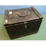 19th/20th C military style small ammo type box with hinged top and single carry handle, 30.5cm x