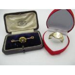 9ct gold hallmarked Gents signet ring and a 9ct gold pearl set bar brooch, stamped 9c (2) 6.8