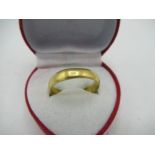 22ct gold hallmarked plain wedding band, 3.8g