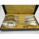 Set of six German silver hallmarked beaded Old English pattern tablespoons, stamped 800, in fitted