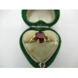 Victorian 15ct gold hallmarked, single stone garnet ring