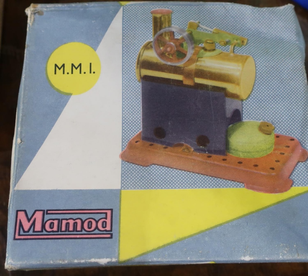 A Mamod MM1 stationery steam engine (boxed)