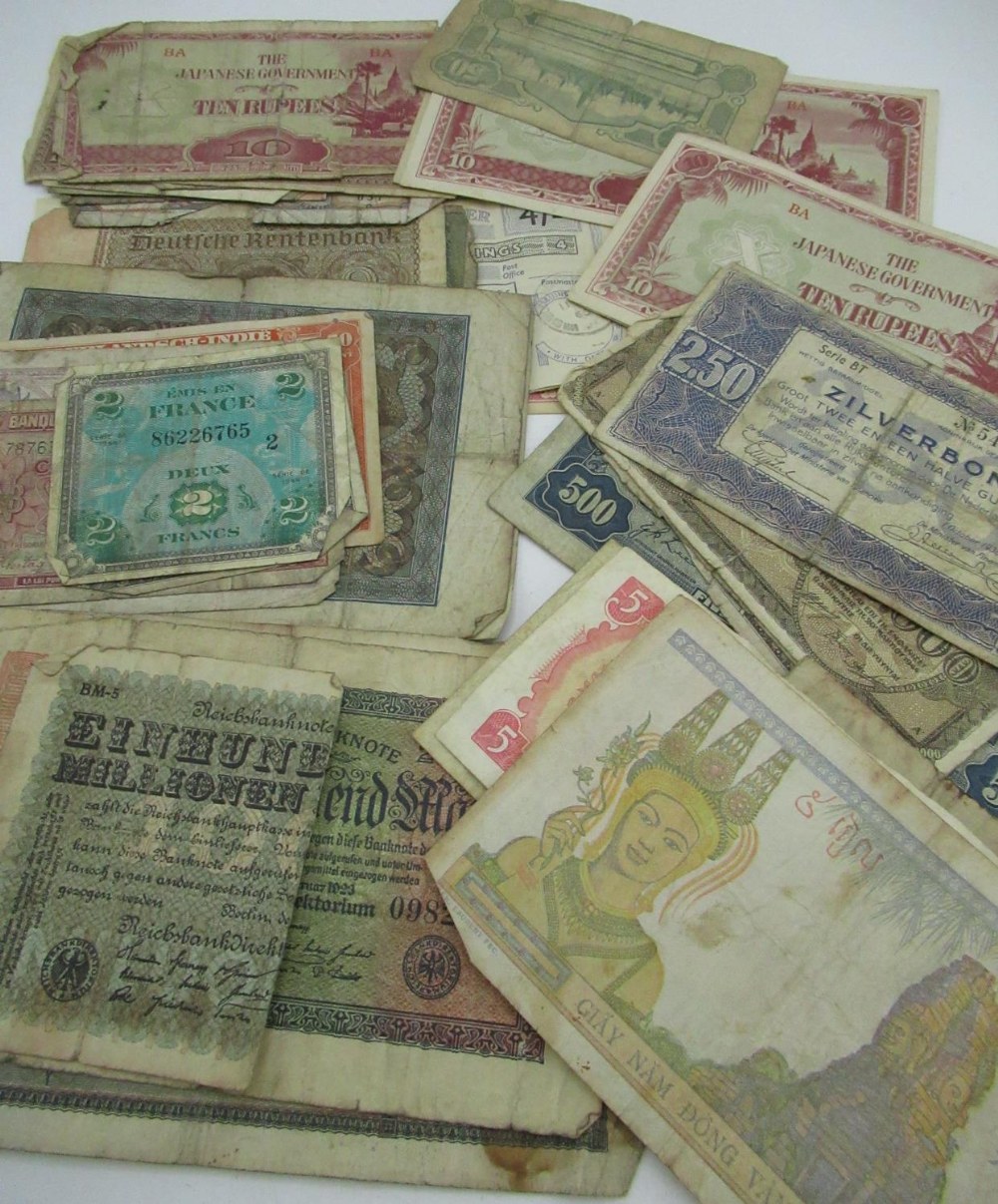 Collection of bank notes including GB 10s, Hong Kong, Japan, Germany, China etc, Special