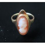Hallmarked 9ct gold cameo ring Size P, gross 4g