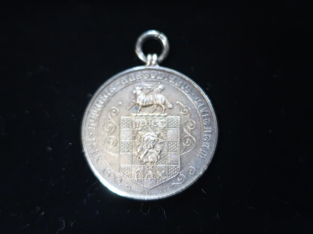 Hallmarked Sterling silver coin brooch, two Hallmarked Sterling silver sovereign cases gross 2.25ozt - Image 3 of 8