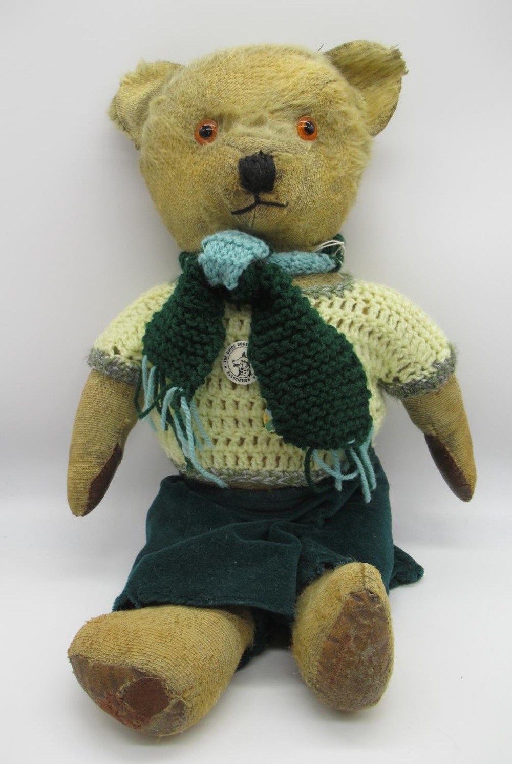 Collection of c. 1940/50's British teddy bears: Pedigree c. 1950's teddy bear with original pads, - Image 3 of 5