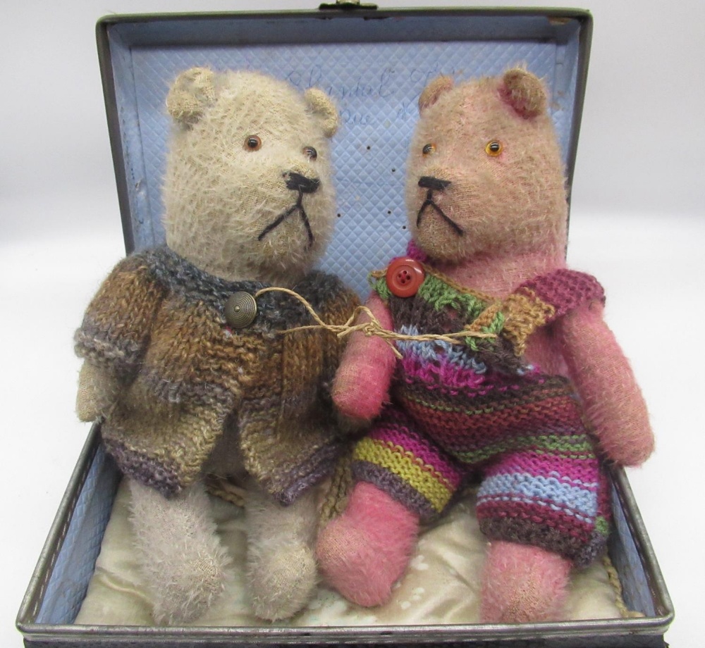 Pair of c. 1940/1950's small French bristle mohair teddy bears in pink and blue, with glass eyes and - Image 2 of 3