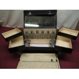 Ladies late 1930's early 1940's Elizebeth Arden ladies travelling vanity case with 4 hinged