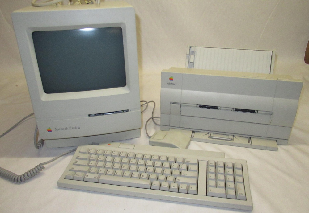 October 1991 - September 1993 Apple Macintosh Classic II compact computer complete with keyboard,