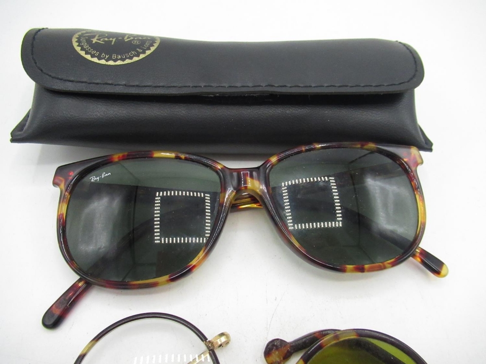 Tortoiseshell Ray Bans, pair of green lens sunglasses and another pair of spectacles - Image 4 of 4