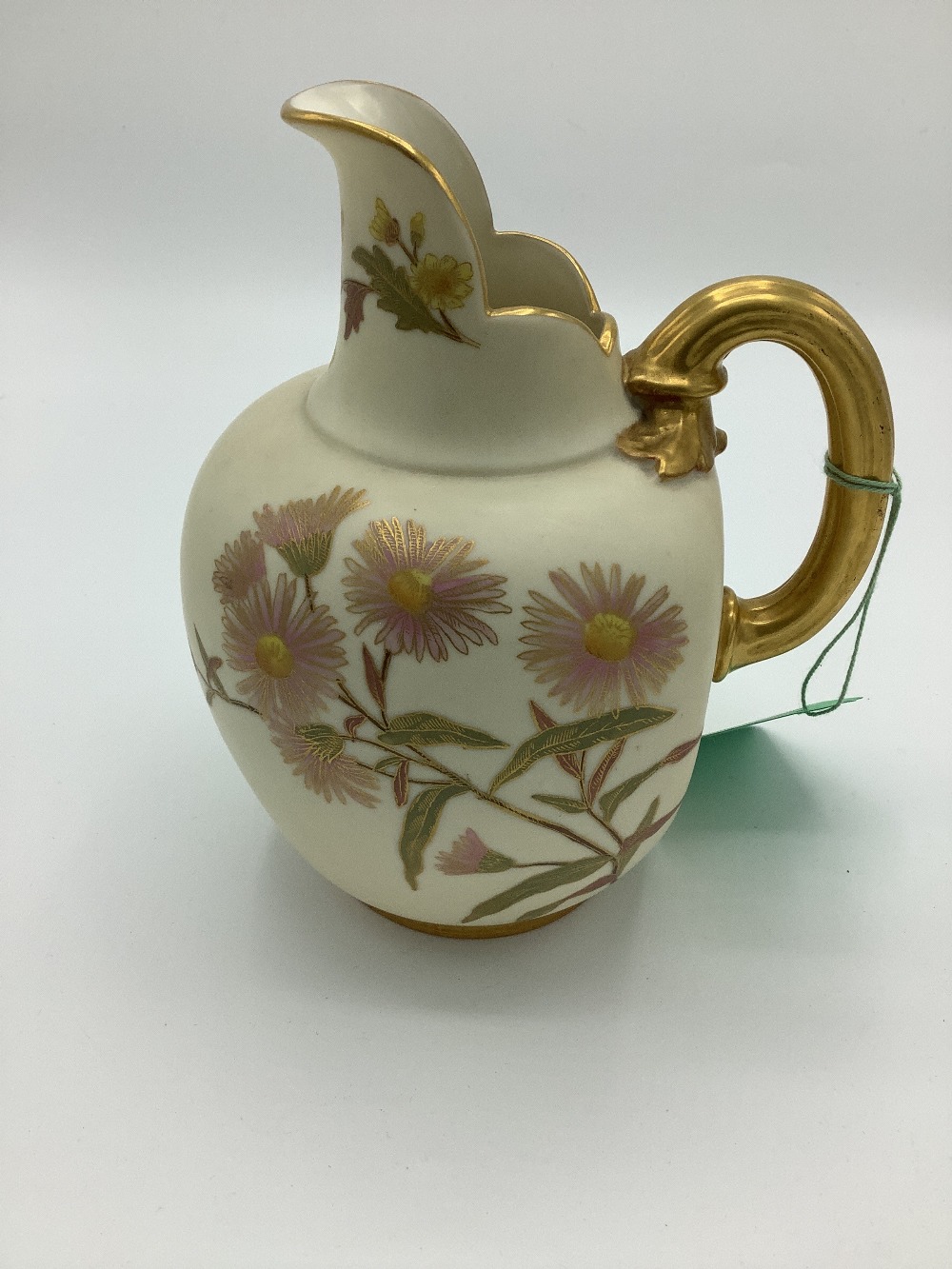 Late Victorian Royal Worcester jug, reeded gilt handle and blush ivory ground decorated with - Bild 2 aus 3