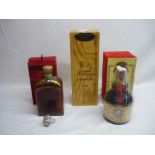 Le Panto Imported Brandy Gonzalez Byass, 0.75cl in hand painted decanter, no proof given, Gran Duque