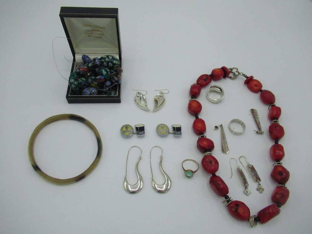 Collection of jewellery, including a pair of Sterling silver drop pendant earrings in the form of