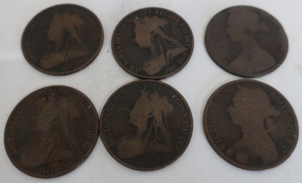 Decimal and pre-decimal British coinage including Edwardian and Victorian pennies (2 boxes) - Image 6 of 9