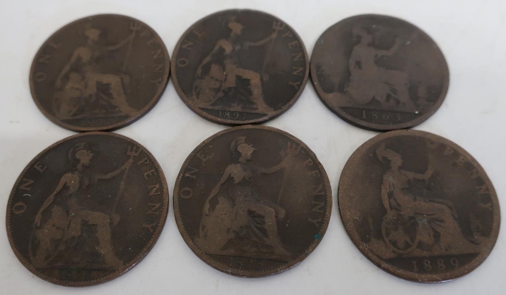 Decimal and pre-decimal British coinage including Edwardian and Victorian pennies (2 boxes) - Image 8 of 9