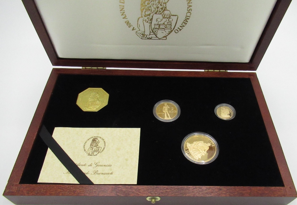 San Marino gold proof cased three coin Michelangelo set, five scudi, two scudi, one scudi with - Image 7 of 15