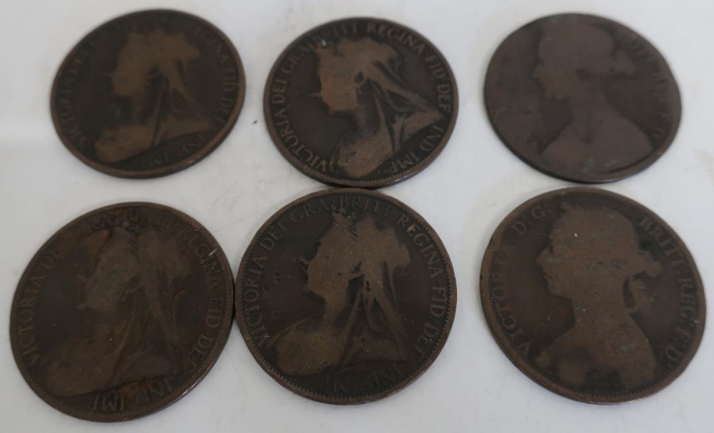 Decimal and pre-decimal British coinage including Edwardian and Victorian pennies (2 boxes) - Image 7 of 9