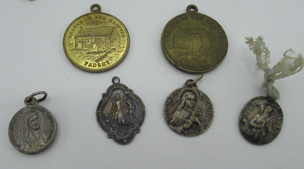 Four crucifixes, two medallions for Chapel of The Martyrs Padley, medal for the Jubilee of Pope Pius - Image 9 of 11