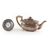 Property of a gentleman - a silver teapot, Roberts & Belk, Sheffield 1948, approximately 632 grams