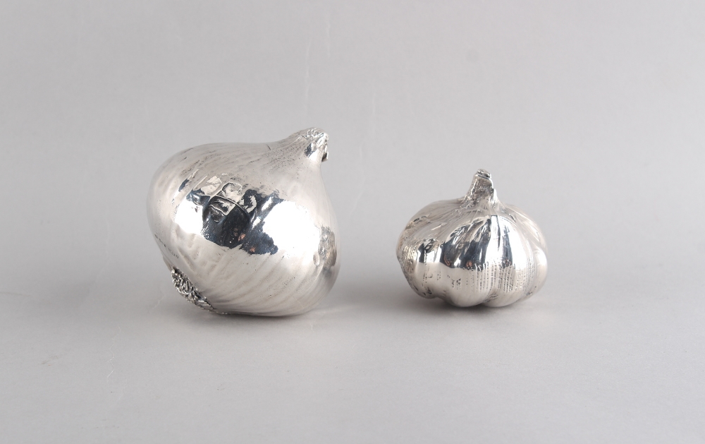 Property of a lady - a modern silver model of an onion and a matching garlic head, John Bull Ltd., - Image 2 of 2