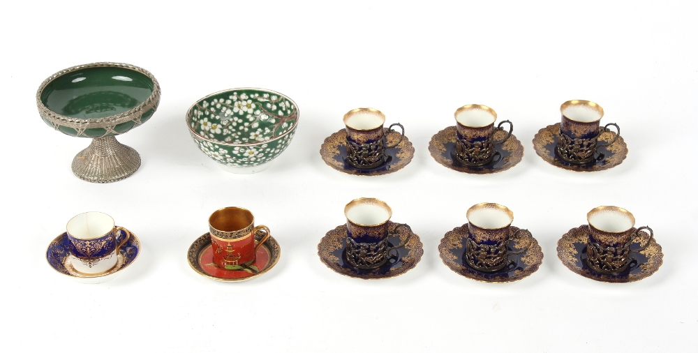 Property of a lady - a mixed lot of ceramics including a set of six Edwardian Aynsley porcelain