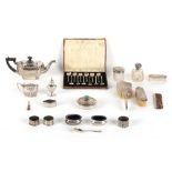 Property of a deceased estate - a quantity of assorted silver & silver mounted items including a