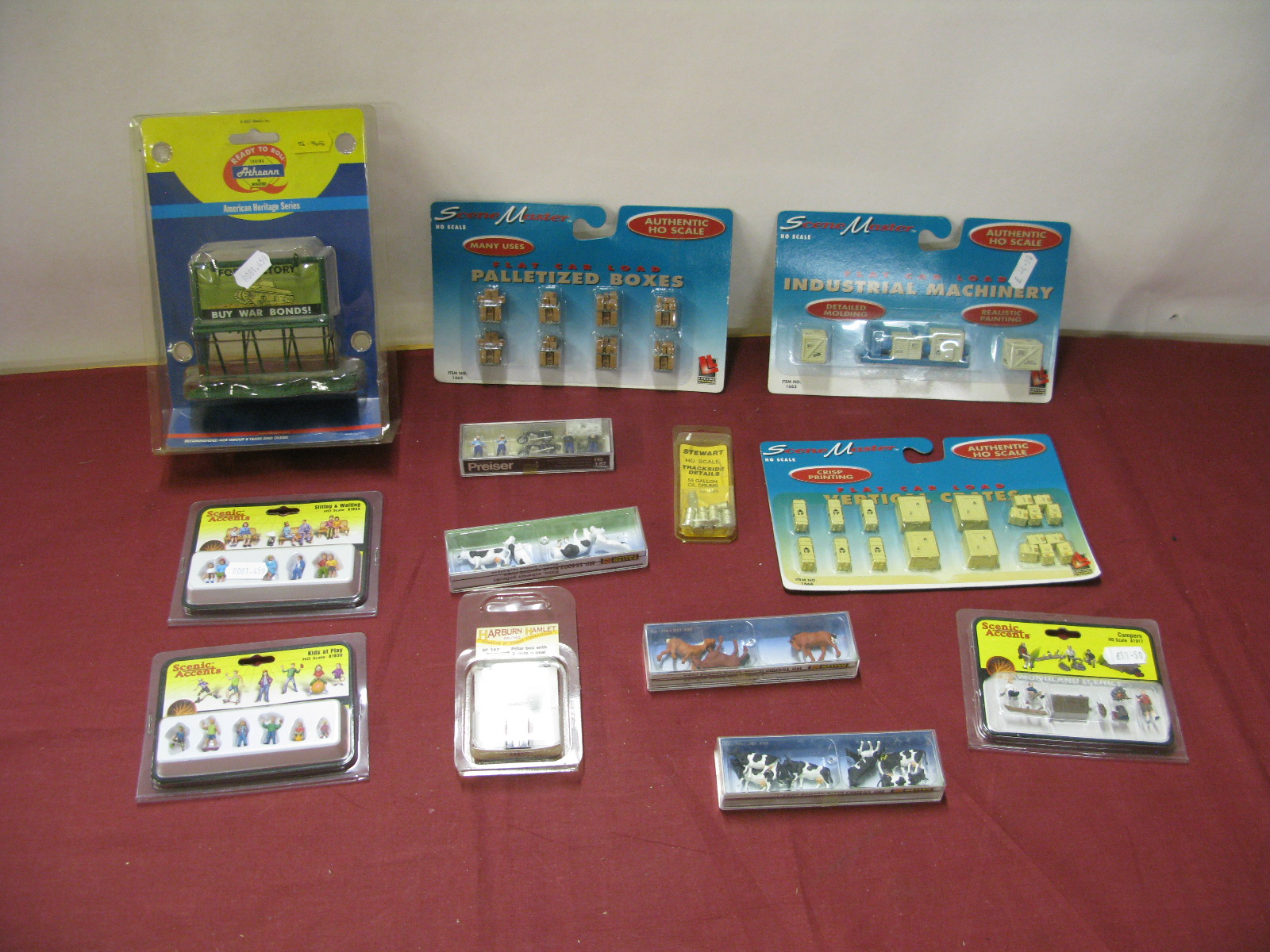A Quantity of "HO" Scale Plastic Lineside Model Figures, Animals, Accessories, by Athearn, Scenic