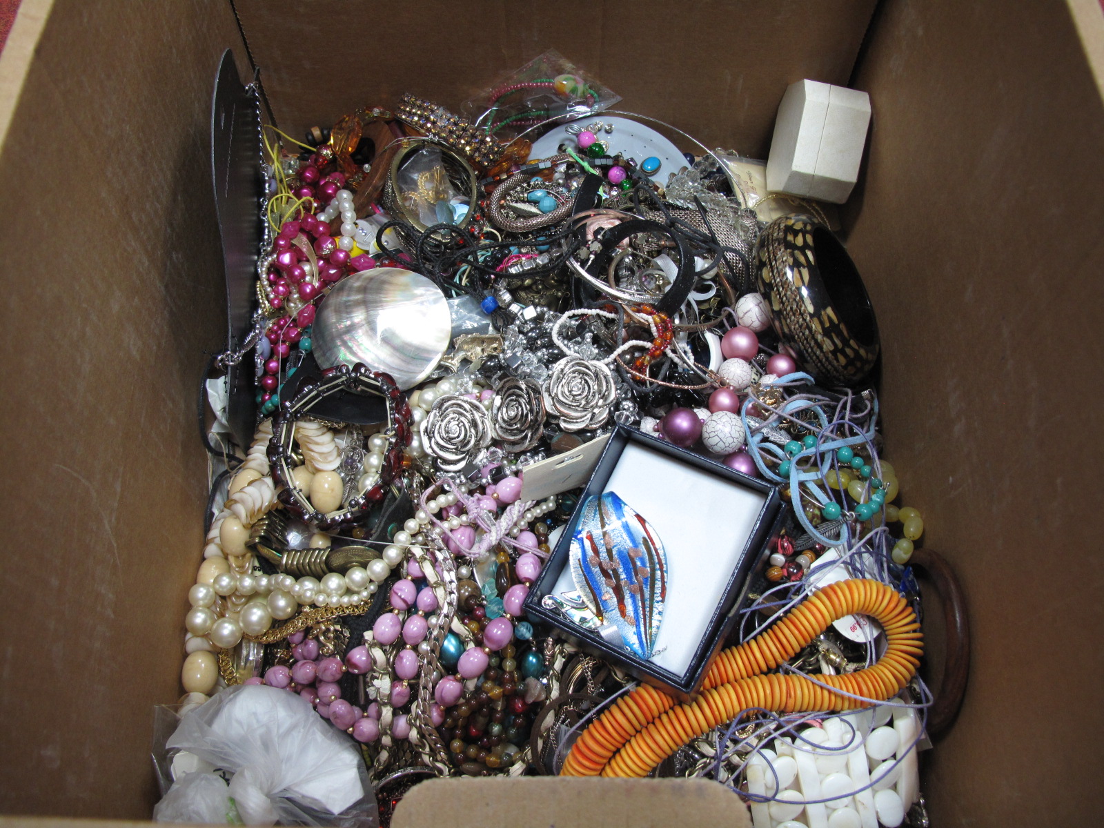 A Mixed Lot of Assorted Costume Jewellery, including bead necklaces, bracelets, diamante style,